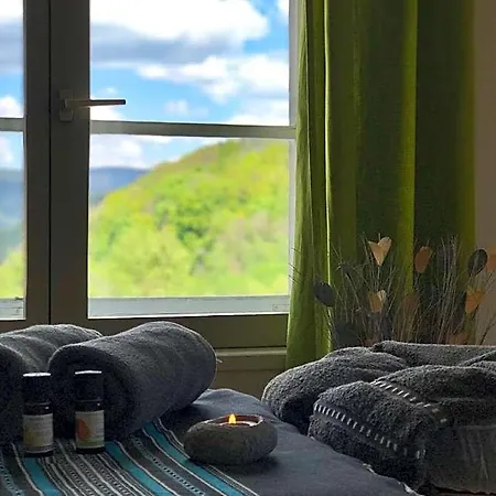 D'hotes Les Ecrins Otel